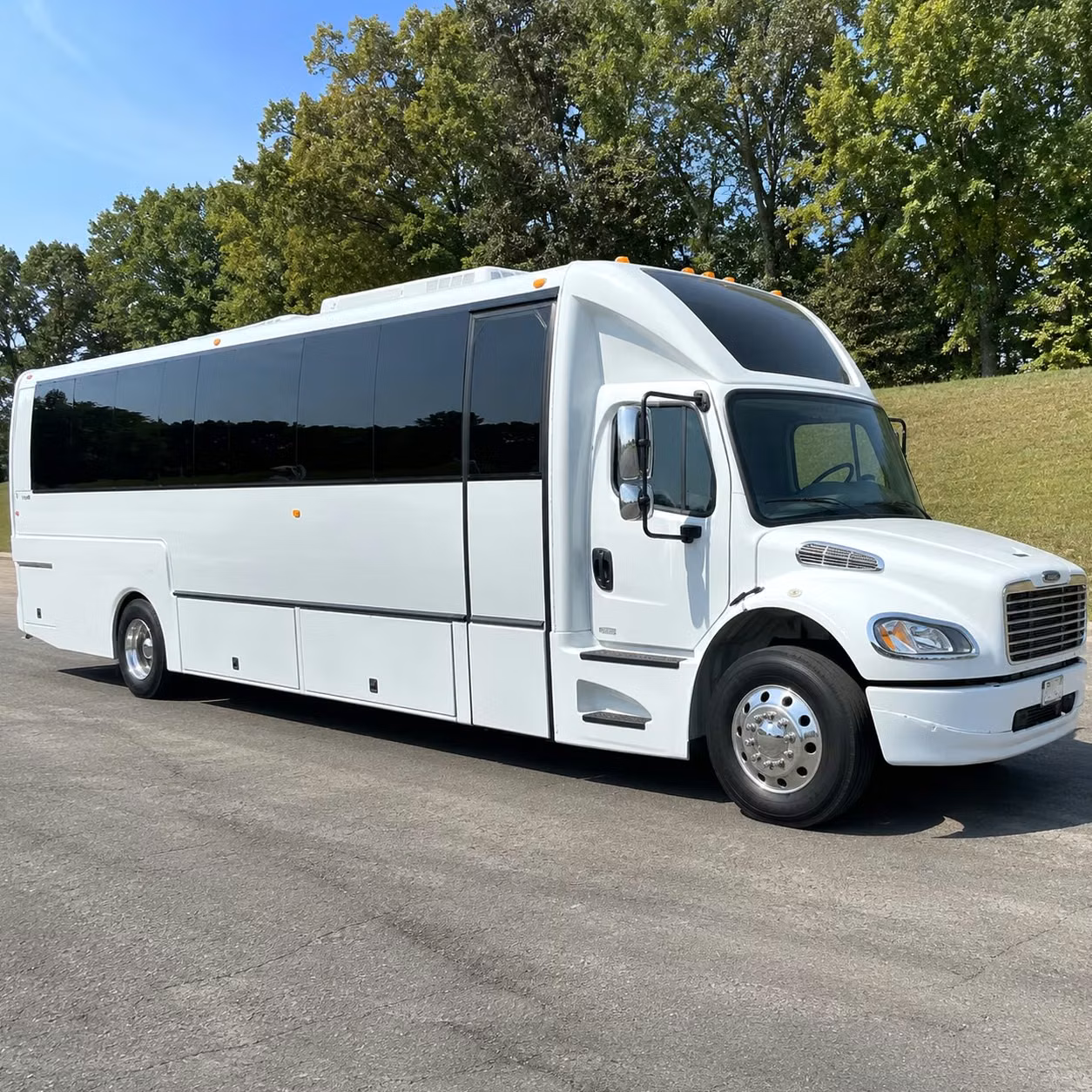bus rentals for livonia proms homecomings