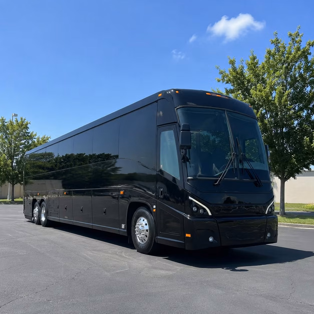 charterbusrentallivoniami com will help you run employee shuttle routes to detroit metro airport and beyond