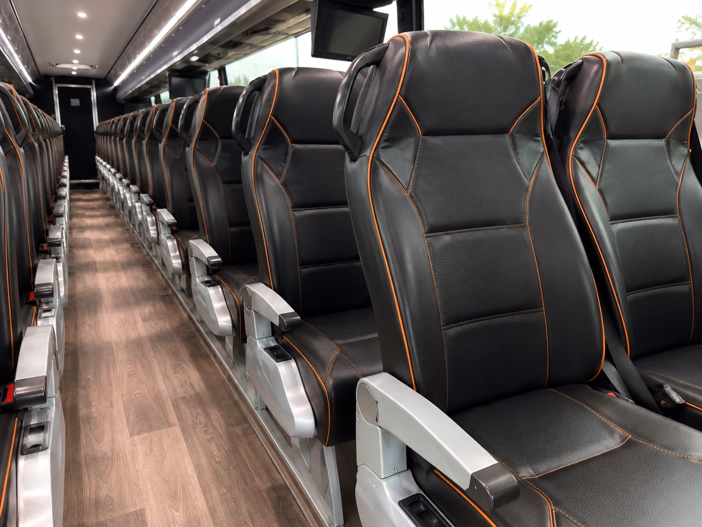 fan bus rentals to detroit tigers red wings and pistons games